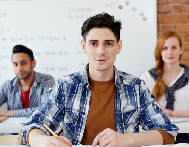 Is Ingilizcesi Ozel Ders ile Toplanti, Mail ve Sunum Dili Nasil Gelisir?